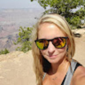 Meet your Posher, Traci